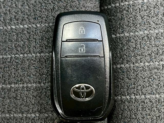 ヤリスクロス ハイブリッドＺ　禁煙車　全周囲カメラ　障害物センサー　レーダークルーズコントロール　ＢＳＭ　オートライト　シートヒーター　前後ドラレコ　ＥＴＣ　純正ナビ　スマートキー　パワーシート　ヘッドアップディスプレイ（21枚目）