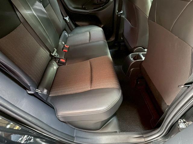 ヤリスクロス ハイブリッドＺ　禁煙車　全周囲カメラ　障害物センサー　レーダークルーズコントロール　ＢＳＭ　オートライト　シートヒーター　前後ドラレコ　ＥＴＣ　純正ナビ　スマートキー　パワーシート　ヘッドアップディスプレイ（30枚目）