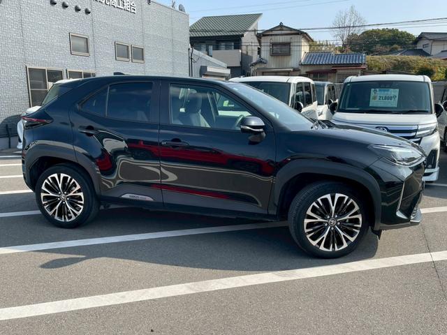 ヤリスクロス ハイブリッドＺ　禁煙車　全周囲カメラ　障害物センサー　レーダークルーズコントロール　ＢＳＭ　オートライト　シートヒーター　前後ドラレコ　ＥＴＣ　純正ナビ　スマートキー　パワーシート　ヘッドアップディスプレイ（36枚目）