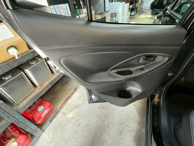 ヤリスクロス ハイブリッドＺ　禁煙車　全周囲カメラ　障害物センサー　レーダークルーズコントロール　ＢＳＭ　オートライト　シートヒーター　前後ドラレコ　ＥＴＣ　純正ナビ　スマートキー　パワーシート　ヘッドアップディスプレイ（52枚目）