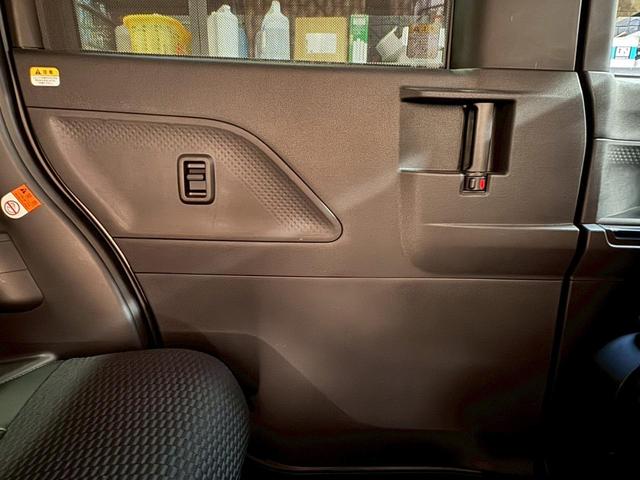 �c�ƕ���X�^�b�t�U���A�A�t�^�[����X�^�b�t�W���A�T�|�[�g����X�^�b�t�U���@�����Q�O���̖��邭�A���C�ȃX�^�b�t�ł��q�l�̂����X���҂����Ă���܂��B