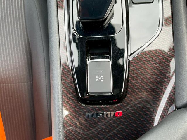 オーラ ニスモ 禁煙車 全周囲カメラ フルセグナビ 前後ドラレコ ETC スマートキー 電動格納ミラー デジタルルームミラー ドアバイザー フードデカール LEDヘッドランプ BSM レーンアシスト 障害物センサー(19枚目)