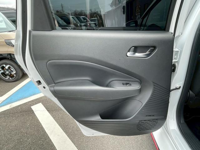 オーラ ニスモ 禁煙車 全周囲カメラ フルセグナビ 前後ドラレコ ETC スマートキー 電動格納ミラー デジタルルームミラー ドアバイザー フードデカール LEDヘッドランプ BSM レーンアシスト 障害物センサー(64枚目)