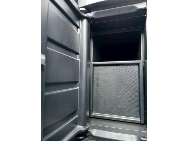 �c�ƕ���X�^�b�t�U���A�A�t�^�[����X�^�b�t�W���A�T�|�[�g����X�^�b�t�U���@�����Q�O���̖��邭�A���C�ȃX�^�b�t�ł��q�l�̂����X���҂����Ă���܂��B