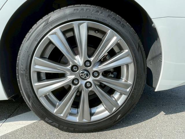 カムリ ＷＳレザーパッケージ　禁煙車　９フルセグナビ　前後ドラレコ　ＥＴＣ２．０　障害物センサー　バックカメラ　スマートキー　ハーフレザーシート　電動シート　デジタルルームミラー　パドルシフト　ＬＥＤヘッドランプ（39枚目）