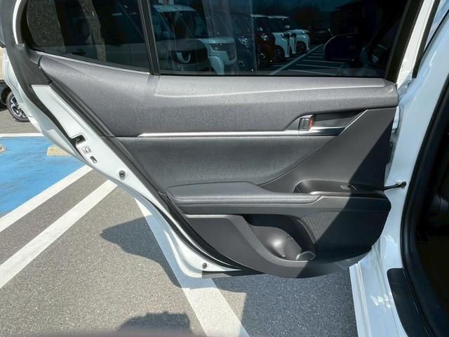 カムリ ＷＳレザーパッケージ　禁煙車　９フルセグナビ　前後ドラレコ　ＥＴＣ２．０　障害物センサー　バックカメラ　スマートキー　ハーフレザーシート　電動シート　デジタルルームミラー　パドルシフト　ＬＥＤヘッドランプ（56枚目）