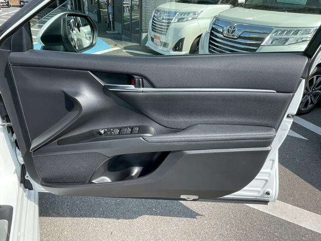 カムリ ＷＳレザーパッケージ　禁煙車　９フルセグナビ　前後ドラレコ　ＥＴＣ２．０　障害物センサー　バックカメラ　スマートキー　ハーフレザーシート　電動シート　デジタルルームミラー　パドルシフト　ＬＥＤヘッドランプ（60枚目）