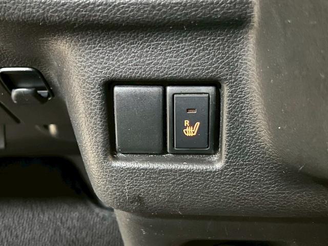 ���Ђ̓O���[�v�W���ƂȂ蕡���W���ꂪ�������܂��B���A���z���q�͎��O�\��ɂĉ����t���ʃK���[�W�W����ɂĂ������������܂��B�����X�̍ۂ́A�d�b�œW����݌Ɋm�F�����肢�v���Ă���܂��B