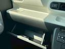 ストライプスＧ　スマートアシスト　禁煙車両　　電動パーキングブレーキ　ＬＥＤヘッドランプ　両側電動オートスライドドア　ホッとカップホルダー　シートヒーター　衝突軽減ブレーキ　スマートキー（21枚目）