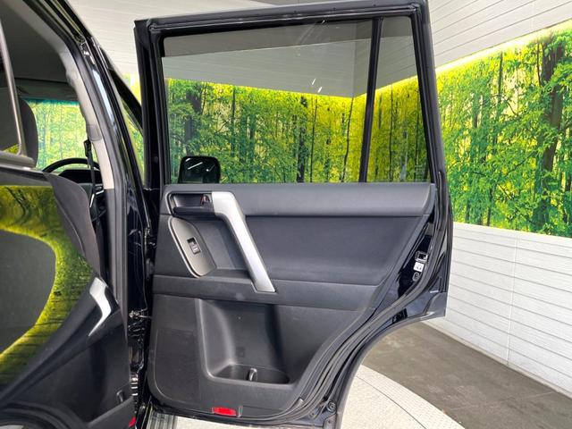 TX 7人乗り TRDエアロ 9型BIG-X セーフティセンス 黒内装 レーダークルーズ クリアランスソナー LEDヘッド 純正17アルミ フルセグTV Bluetooth再生 バックカメラ ETC 禁煙車(37枚目)