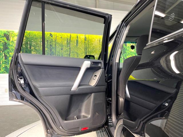 TX 7人乗り TRDエアロ 9型BIG-X セーフティセンス 黒内装 レーダークルーズ クリアランスソナー LEDヘッド 純正17アルミ フルセグTV Bluetooth再生 バックカメラ ETC 禁煙車(38枚目)