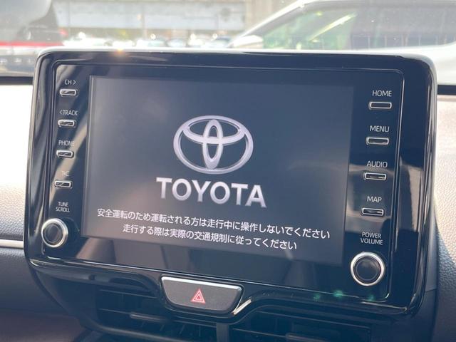ヤリスクロス ハイブリッドＺ　モデリスタフルエアロ　ナビ機能付き８型ディスプレイオーディオ　バックカメラ　セーフティセンス　レーダークルーズ　禁煙車　ハーフレザーシート　パワーシート　ドラレコ　コーナーセンサー　ＬＥＤヘッド（4枚目）