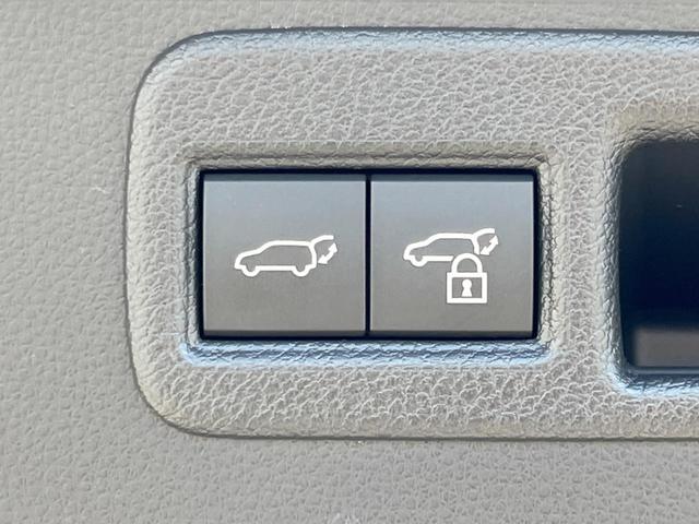 ハリアーハイブリッド Ｚ　純正１２．３型ナビ　バックカメラ　ＪＢＬサウンド　セーフティセンス　レーダークルコン　禁煙車　バンズフリーパワーバックドア　パワーシート　クリアランスソナー　ＬＥＤヘッド　ブラインドスポットモニター（6枚目）