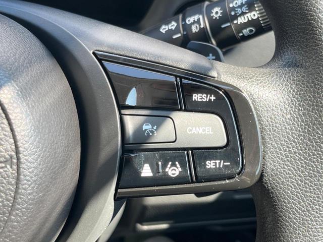 ヴェゼル ｅ：ＨＥＶ　Ｘ　ホンダコネクト９型ディスプレイ　バックカメラ　ホンダセンシング　レーダークルーズ　禁煙車　ドラレコ　コーナーセンサー　スマートキー　ＬＥＤヘッドライト　ＥＴＣ２．０　オートハイビーム　車線逸脱警報（6枚目）