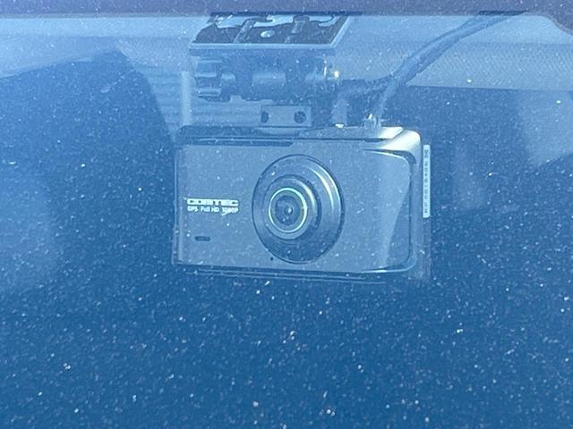 ヴェゼル ｅ：ＨＥＶ　Ｘ　ホンダコネクト９型ディスプレイ　バックカメラ　ホンダセンシング　レーダークルーズ　禁煙車　ドラレコ　コーナーセンサー　スマートキー　ＬＥＤヘッドライト　ＥＴＣ２．０　オートハイビーム　車線逸脱警報（8枚目）