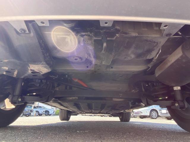 ヴェゼル ｅ：ＨＥＶ　Ｘ　ホンダコネクト９型ディスプレイ　バックカメラ　ホンダセンシング　レーダークルーズ　禁煙車　ドラレコ　コーナーセンサー　スマートキー　ＬＥＤヘッドライト　ＥＴＣ２．０　オートハイビーム　車線逸脱警報（19枚目）