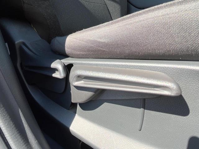 ヴェゼル ｅ：ＨＥＶ　Ｘ　ホンダコネクト９型ディスプレイ　バックカメラ　ホンダセンシング　レーダークルーズ　禁煙車　ドラレコ　コーナーセンサー　スマートキー　ＬＥＤヘッドライト　ＥＴＣ２．０　オートハイビーム　車線逸脱警報（49枚目）