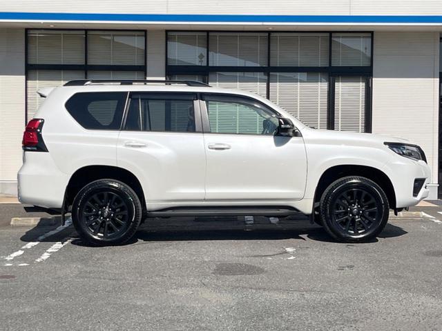 ランドクルーザープラド TX Lパッケージ マットブラックエディション 7人乗り サンルーフ 純正9型ディスプレイオーディオ 全周囲カメラ プリクラッシュセーフティ レーダークルーズ 禁煙車 革シート シートベンチレーション パワーシート コーナーセンサー レーンキープ(26枚目)