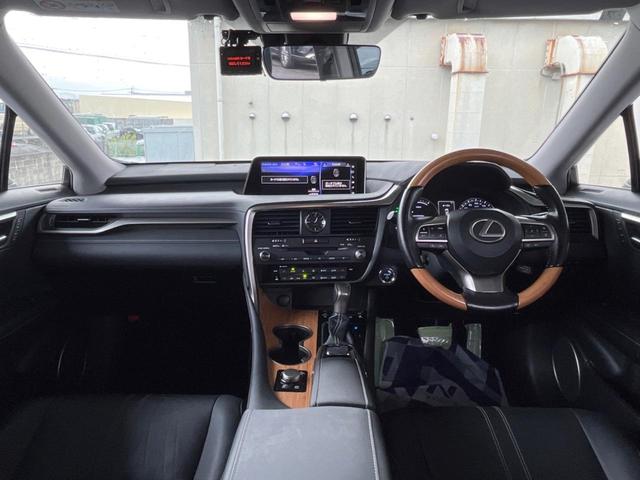 ＲＸ ＲＸ４５０ｈＬ　４ＷＤ　７人乗り　サンルーフ　純正１２．３型ＳＤナビ　全周囲カメラ　プリクラッシュセーフティ　レーダークルコン　禁煙車　電動リアゲート　本革シート　前席シートエアコン　ドラレコ　スマートキー（2枚目）