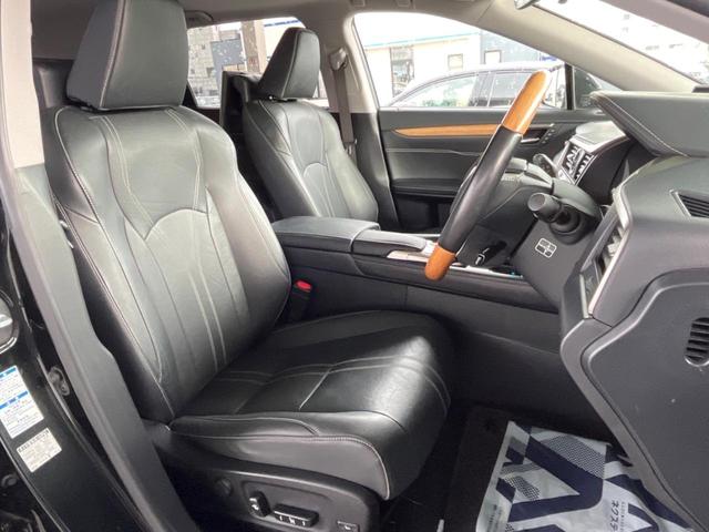 ＲＸ ＲＸ４５０ｈＬ　４ＷＤ　７人乗り　サンルーフ　純正１２．３型ＳＤナビ　全周囲カメラ　プリクラッシュセーフティ　レーダークルコン　禁煙車　電動リアゲート　本革シート　前席シートエアコン　ドラレコ　スマートキー（8枚目）