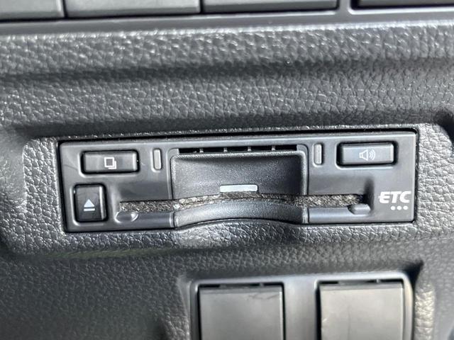 カローラクロス ハイブリッド　Ｇ　バックカメラ　ＬＥＤフロントフォグランプ　セーフティセンス　レーダークルーズ　禁煙車　ドラレコ　ＬＥＤヘッド　８インチディスプレイオーディオ　ＥＴＣ　コーナーセンサー　スマートキー　オートハイビーム（8枚目）