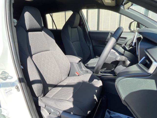 カローラクロス ハイブリッド　Ｇ　バックカメラ　ＬＥＤフロントフォグランプ　セーフティセンス　レーダークルーズ　禁煙車　ドラレコ　ＬＥＤヘッド　８インチディスプレイオーディオ　ＥＴＣ　コーナーセンサー　スマートキー　オートハイビーム（9枚目）