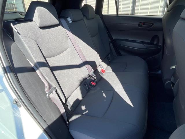 カローラクロス ハイブリッド　Ｇ　バックカメラ　ＬＥＤフロントフォグランプ　セーフティセンス　レーダークルーズ　禁煙車　ドラレコ　ＬＥＤヘッド　８インチディスプレイオーディオ　ＥＴＣ　コーナーセンサー　スマートキー　オートハイビーム（10枚目）