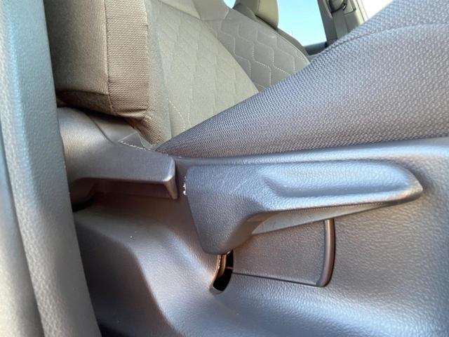 カローラクロス ハイブリッド　Ｇ　バックカメラ　ＬＥＤフロントフォグランプ　セーフティセンス　レーダークルーズ　禁煙車　ドラレコ　ＬＥＤヘッド　８インチディスプレイオーディオ　ＥＴＣ　コーナーセンサー　スマートキー　オートハイビーム（60枚目）