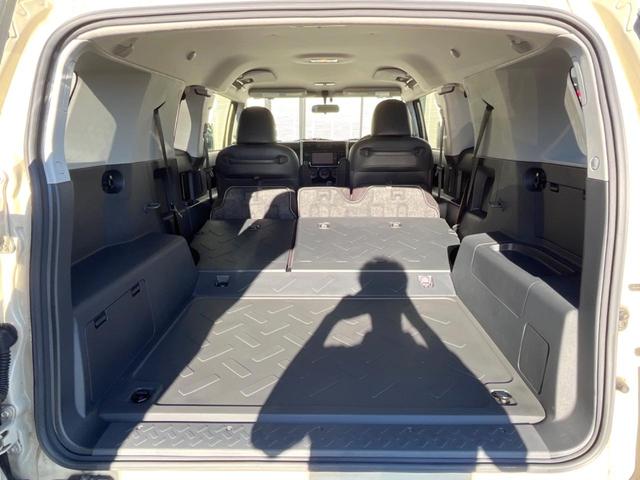 FJクルーザー ファイナルエディション 4WD 純正SDナビ バックカメラ リアデフロック 禁煙車 ETC クルーズコントロール 純正20インチアルミ Bluetooth接続 CD再生 フルセグ 革巻きステアリング フォグランプ(10枚目)