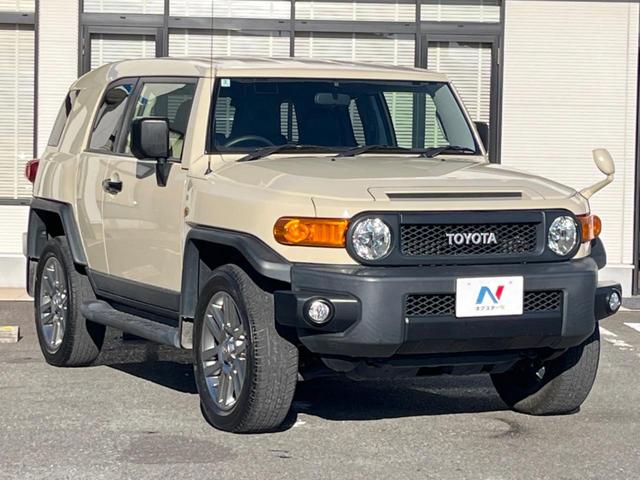 FJクルーザー ファイナルエディション 4WD 純正SDナビ バックカメラ リアデフロック 禁煙車 ETC クルーズコントロール 純正20インチアルミ Bluetooth接続 CD再生 フルセグ 革巻きステアリング フォグランプ(16枚目)