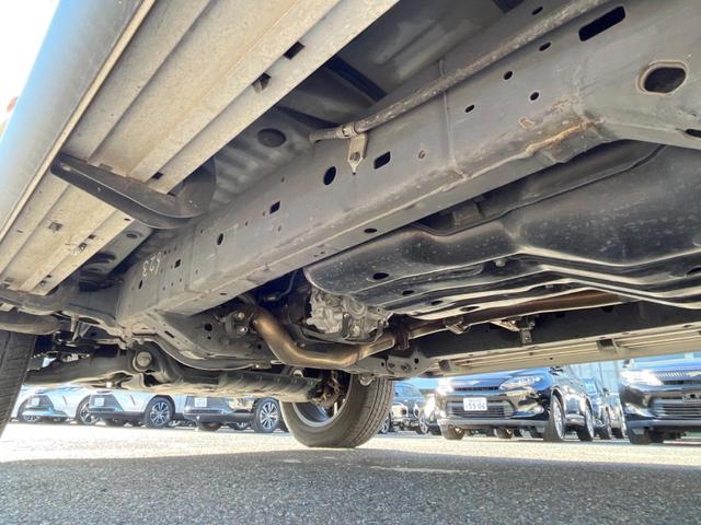 FJクルーザー ファイナルエディション 4WD 純正SDナビ バックカメラ リアデフロック 禁煙車 ETC クルーズコントロール 純正20インチアルミ Bluetooth接続 CD再生 フルセグ 革巻きステアリング フォグランプ(21枚目)