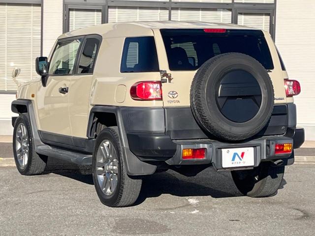 FJクルーザー ファイナルエディション 4WD 純正SDナビ バックカメラ リアデフロック 禁煙車 ETC クルーズコントロール 純正20インチアルミ Bluetooth接続 CD再生 フルセグ 革巻きステアリング フォグランプ(27枚目)