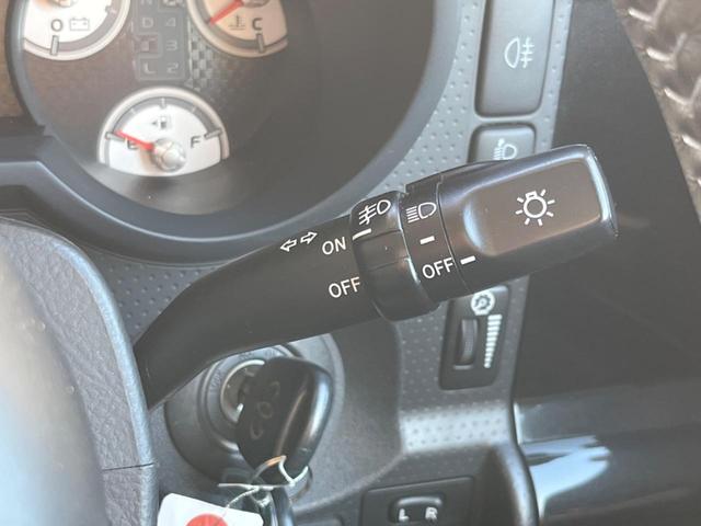 FJクルーザー ファイナルエディション 4WD 純正SDナビ バックカメラ リアデフロック 禁煙車 ETC クルーズコントロール 純正20インチアルミ Bluetooth接続 CD再生 フルセグ 革巻きステアリング フォグランプ(48枚目)