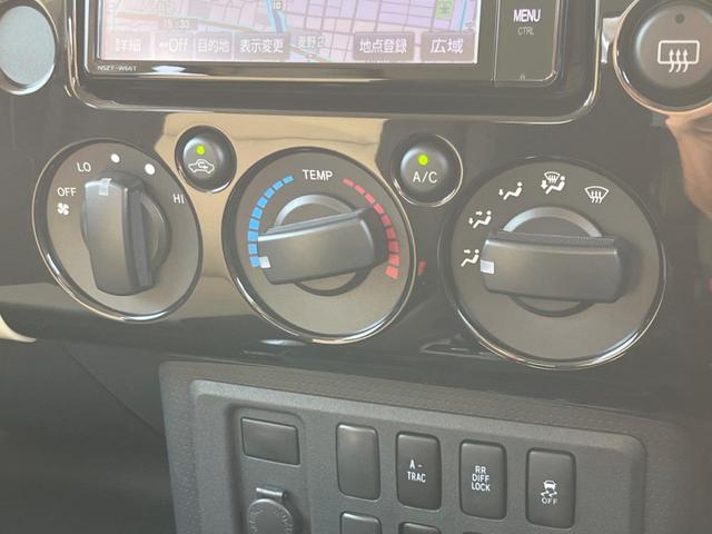 FJクルーザー ファイナルエディション 4WD 純正SDナビ バックカメラ リアデフロック 禁煙車 ETC クルーズコントロール 純正20インチアルミ Bluetooth接続 CD再生 フルセグ 革巻きステアリング フォグランプ(53枚目)