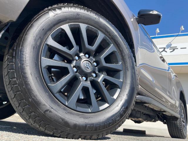 ランドクルーザープラド TX Lパッケージ マットブラックエディション サンルーフ 9インチSDナビ バックカメラ セーフティセンス レーダークルーズ 禁煙車 黒革シート シートエアコン・ヒーター ドラレコ LEDヘッドライト 純正18インチAW スマートキー ETC(14枚目)