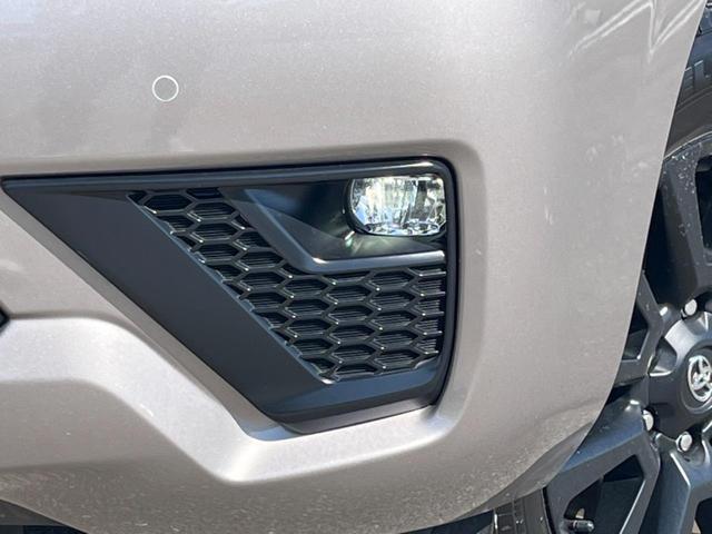 ランドクルーザープラド TX Lパッケージ マットブラックエディション サンルーフ 9インチSDナビ バックカメラ セーフティセンス レーダークルーズ 禁煙車 黒革シート シートエアコン・ヒーター ドラレコ LEDヘッドライト 純正18インチAW スマートキー ETC(24枚目)