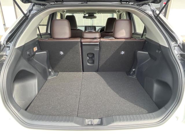 ヤリスクロス ハイブリッドZ ナビ機能付き8型ディスプレイオーディオ バックカメラ プリクラッシュセーフティ レーダークルコン 禁煙車 2トーンカラー パワーシート シートヒーター ドラレコ クリアランスソナー LEDヘッド(11枚目)