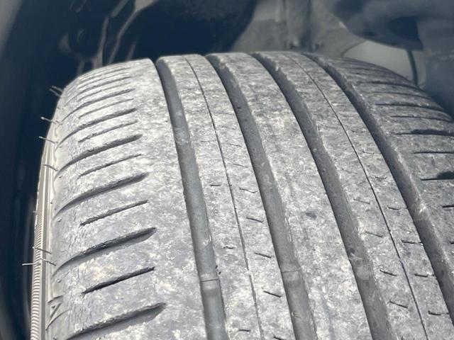 ヤリスクロス ハイブリッドZ ナビ機能付き8型ディスプレイオーディオ バックカメラ プリクラッシュセーフティ レーダークルコン 禁煙車 2トーンカラー パワーシート シートヒーター ドラレコ クリアランスソナー LEDヘッド(33枚目)