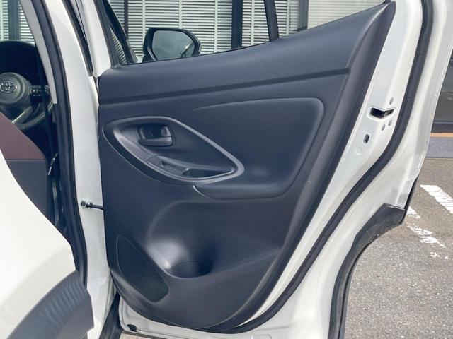 ヤリスクロス ハイブリッドZ ナビ機能付き8型ディスプレイオーディオ バックカメラ プリクラッシュセーフティ レーダークルコン 禁煙車 2トーンカラー パワーシート シートヒーター ドラレコ クリアランスソナー LEDヘッド(45枚目)