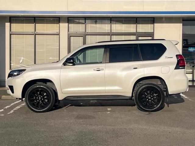 ランドクルーザープラド TX Lパッケージ 70thアニバーサリーリミテッド 7人乗 サンルーフ 純正9型SDナビ バックカメラ トヨタセーフティセンス レーダークルーズ 禁煙車 茶革シート シートベンチレーション パワーシート ドラレコ コーナーセンサー LEDヘッド ETC(25枚目)