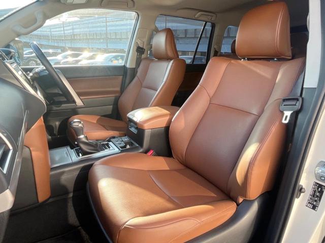 ランドクルーザープラド TX Lパッケージ 70thアニバーサリーリミテッド 7人乗 サンルーフ 純正9型SDナビ バックカメラ トヨタセーフティセンス レーダークルーズ 禁煙車 茶革シート シートベンチレーション パワーシート ドラレコ コーナーセンサー LEDヘッド ETC(40枚目)