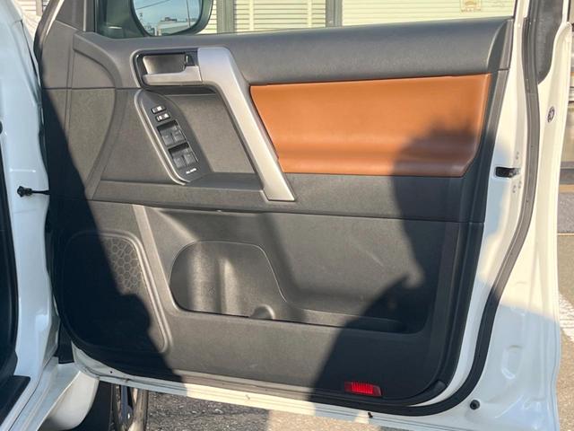 ランドクルーザープラド TX Lパッケージ 70thアニバーサリーリミテッド 7人乗 サンルーフ 純正9型SDナビ バックカメラ トヨタセーフティセンス レーダークルーズ 禁煙車 茶革シート シートベンチレーション パワーシート ドラレコ コーナーセンサー LEDヘッド ETC(51枚目)