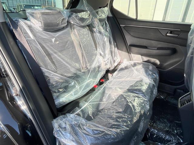 WR-V Z 登録済未使用車 純正8型ナビ バックカメラ ホンダセンシング レーダークルーズ ハーフレザーシート コーナーセンサー スマートキー LEDヘッド オートハイビーム 純正17インチAW 革巻きハンドル(9枚目)