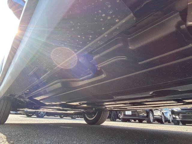 WR-V Z 登録済未使用車 純正8型ナビ バックカメラ ホンダセンシング レーダークルーズ ハーフレザーシート コーナーセンサー スマートキー LEDヘッド オートハイビーム 純正17インチAW 革巻きハンドル(21枚目)