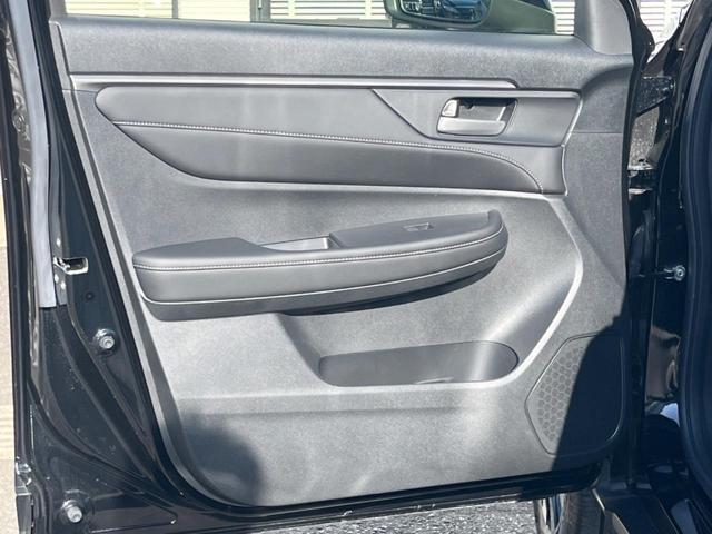 WR-V Z 登録済未使用車 純正8型ナビ バックカメラ ホンダセンシング レーダークルーズ ハーフレザーシート コーナーセンサー スマートキー LEDヘッド オートハイビーム 純正17インチAW 革巻きハンドル(43枚目)