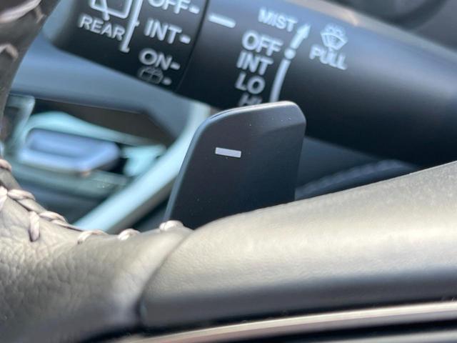 WR-V Z 登録済未使用車 純正8型ナビ バックカメラ ホンダセンシング レーダークルーズ ハーフレザーシート コーナーセンサー スマートキー LEDヘッド オートハイビーム 純正17インチAW 革巻きハンドル(49枚目)