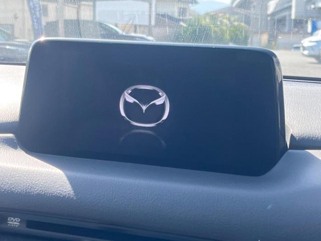 【マツダコネクトナビ】車内の雰囲気にマッチした一体型タイプのナビ。各種車輌設定やＢｌｕｅｔｏｏｔｈ再生等、様々な機能が楽しめます。直感的なダイヤル操作が可能で、使い勝手も良好です。