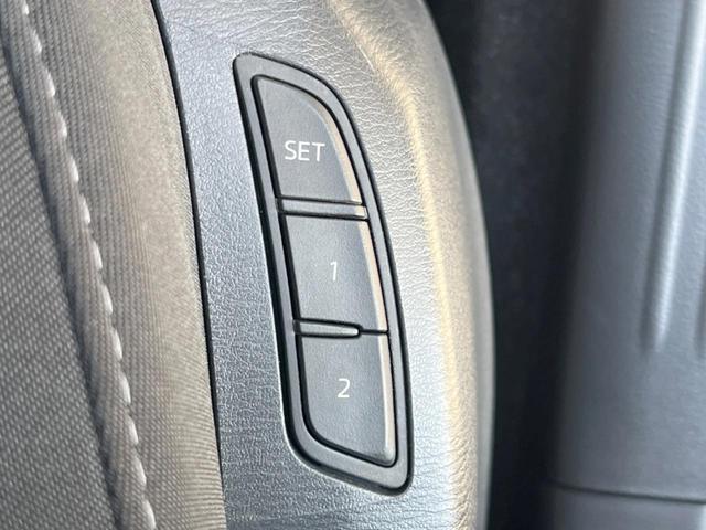 【メモリー機能付きパワーシート】ドライバーごとに設定したシート位置を記憶して、ボタン一つで切り替えできる便利な機能！運転する方が複数名いらっしゃるご家庭におすすめです♪