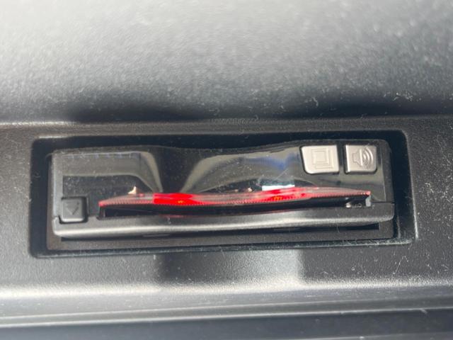 ハリアー エレガンス GRスポーツ 9型ナビ バックカメラ プリクラッシュセーフティ レーダークルーズ 禁煙車 ハーフレザーシート パワーシート スマートキー LEDヘッドライト ETC オートハイビーム 純正19インチアルミホイール(7枚目)