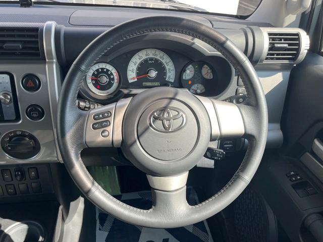 FJクルーザー カラーパッケージ 4WD 純正HDDナビ アクティブトラクションコントロール サイドステップ プライバシーガラス バックカメラ 禁煙車 キーレス ETC クルーズコントロール CD/DVD再生 フルセグTV(12枚目)